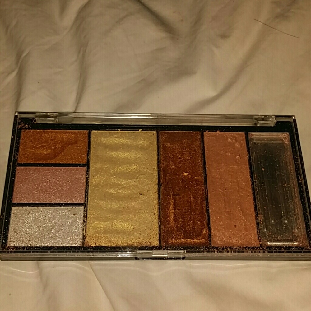 Paris Hilton Highlight Palette